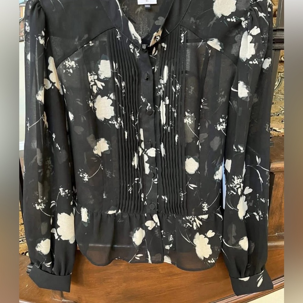 Cabi Silhouette Blouse - Picture 13 of 15